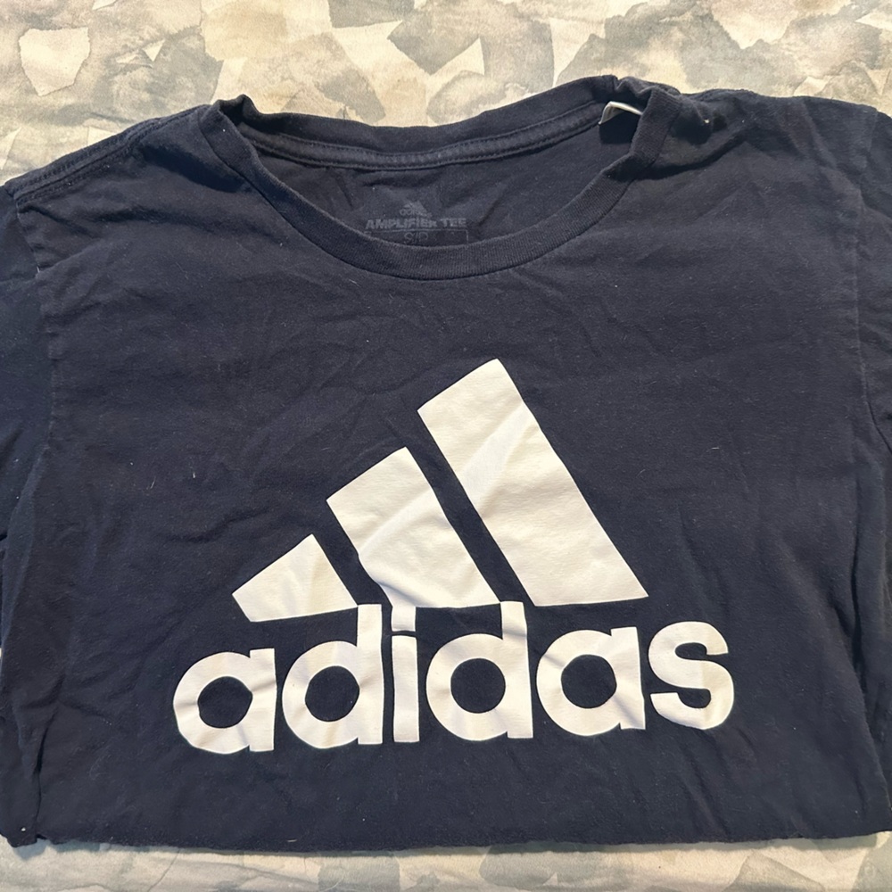 -adidas logo small blue tee